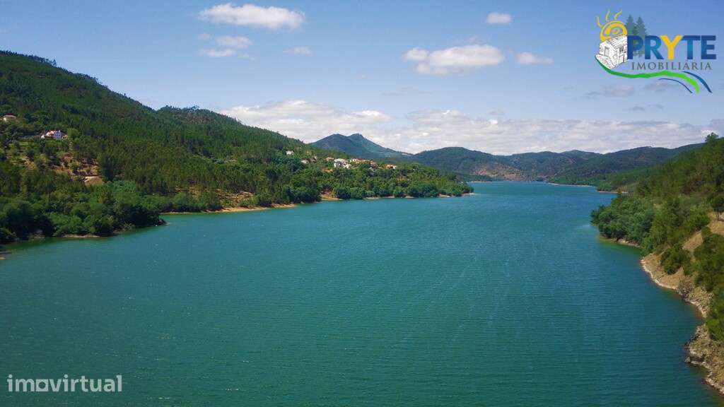 Terreno rústico confinante e com uma vista incrível sobre o Rio Zêzere - Grande imagem: 2/16
