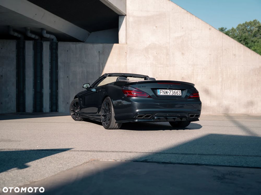 Mercedes-Benz SL 63 AMG - 22