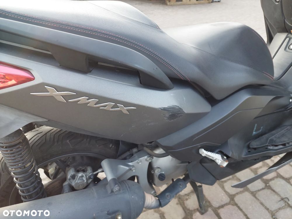 Yamaha X-max - 12