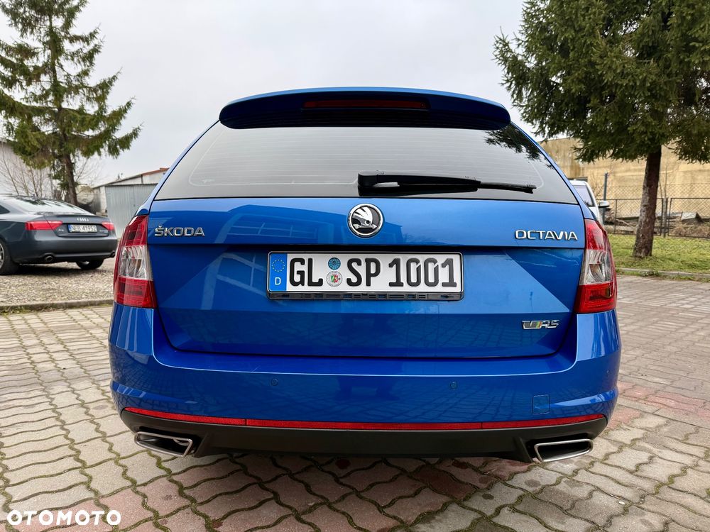 Skoda Octavia 2.0 TDI DSG RS - 9