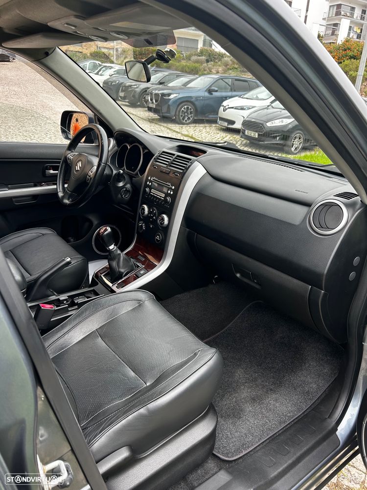 Suzuki Grand Vitara - 22