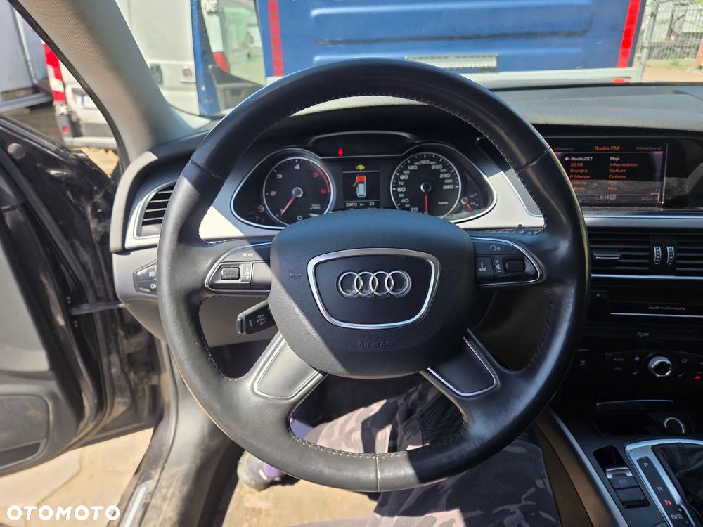 Audi A4 Avant 2.0 TDI DPF multitronic S line Sportpaket - 24