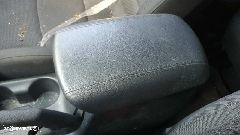 PORTA LUVAS KIA CARENS IV 2014 - 1