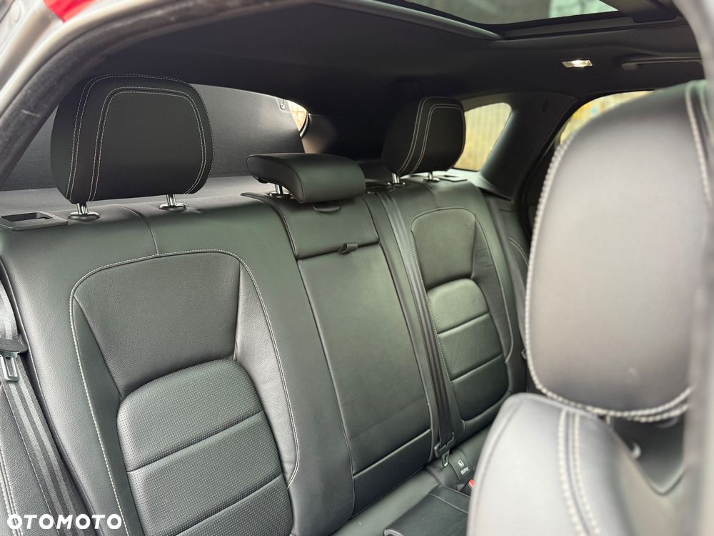 Jaguar F-Pace 3.0 V6 AWD R-Sport - 24