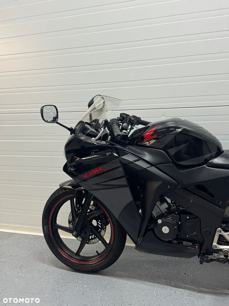 Honda CBR - 16