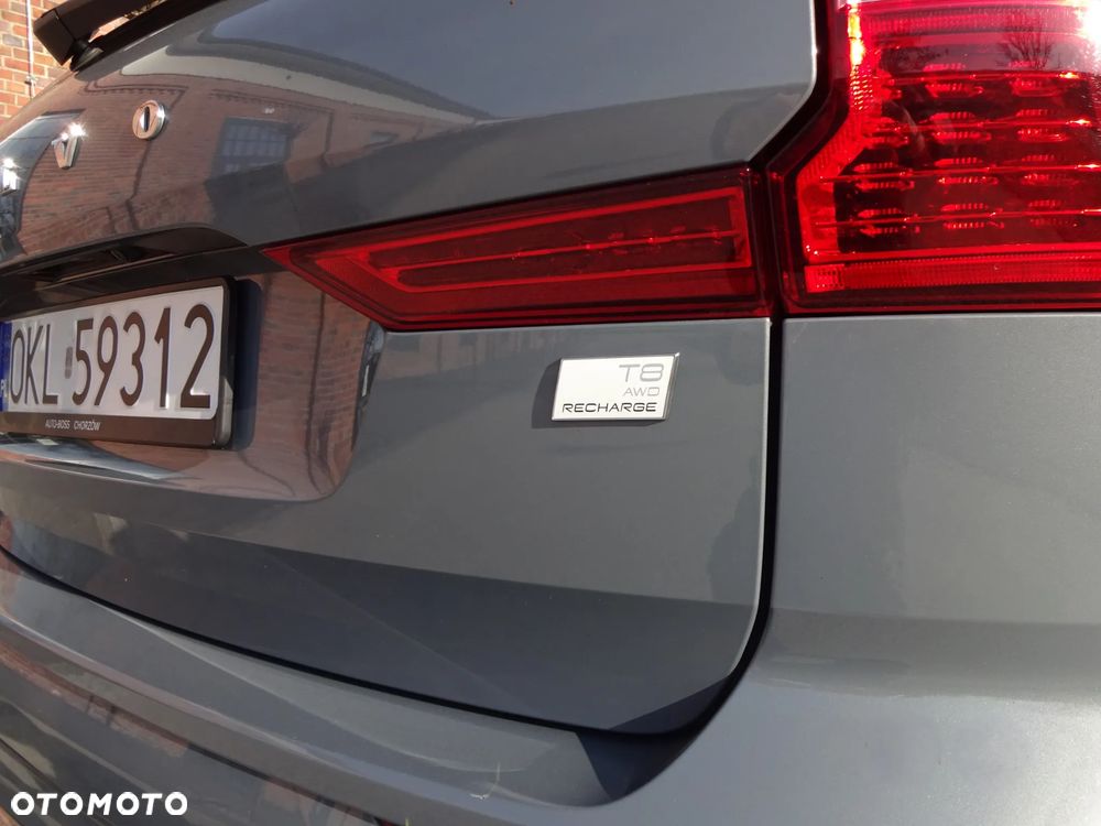 Volvo XC 60 T8 Plug-In Hybrid AWD Ultra Dark - 16