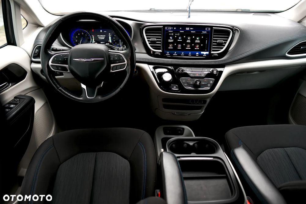 Chrysler Pacifica - 23