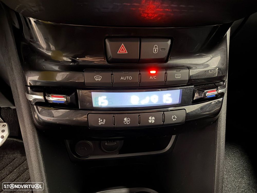 Peugeot 2008 1.2 PureTech Allure EAT6 - 16