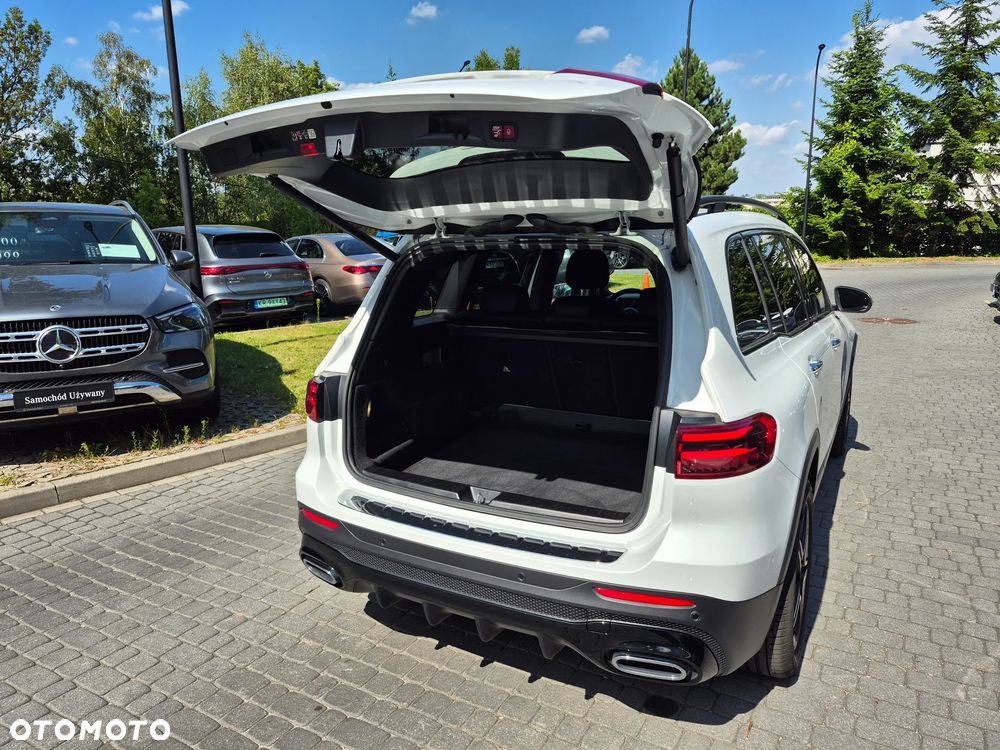 Mercedes-Benz GLB 200 7G-DCT - 26