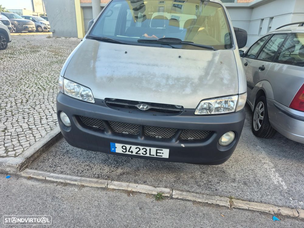 Hyundai H-1 Starex - 3