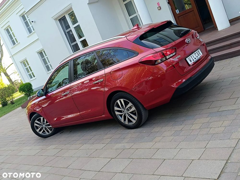 Hyundai i30 blue Kombi 1.6 CRDi Style - 12