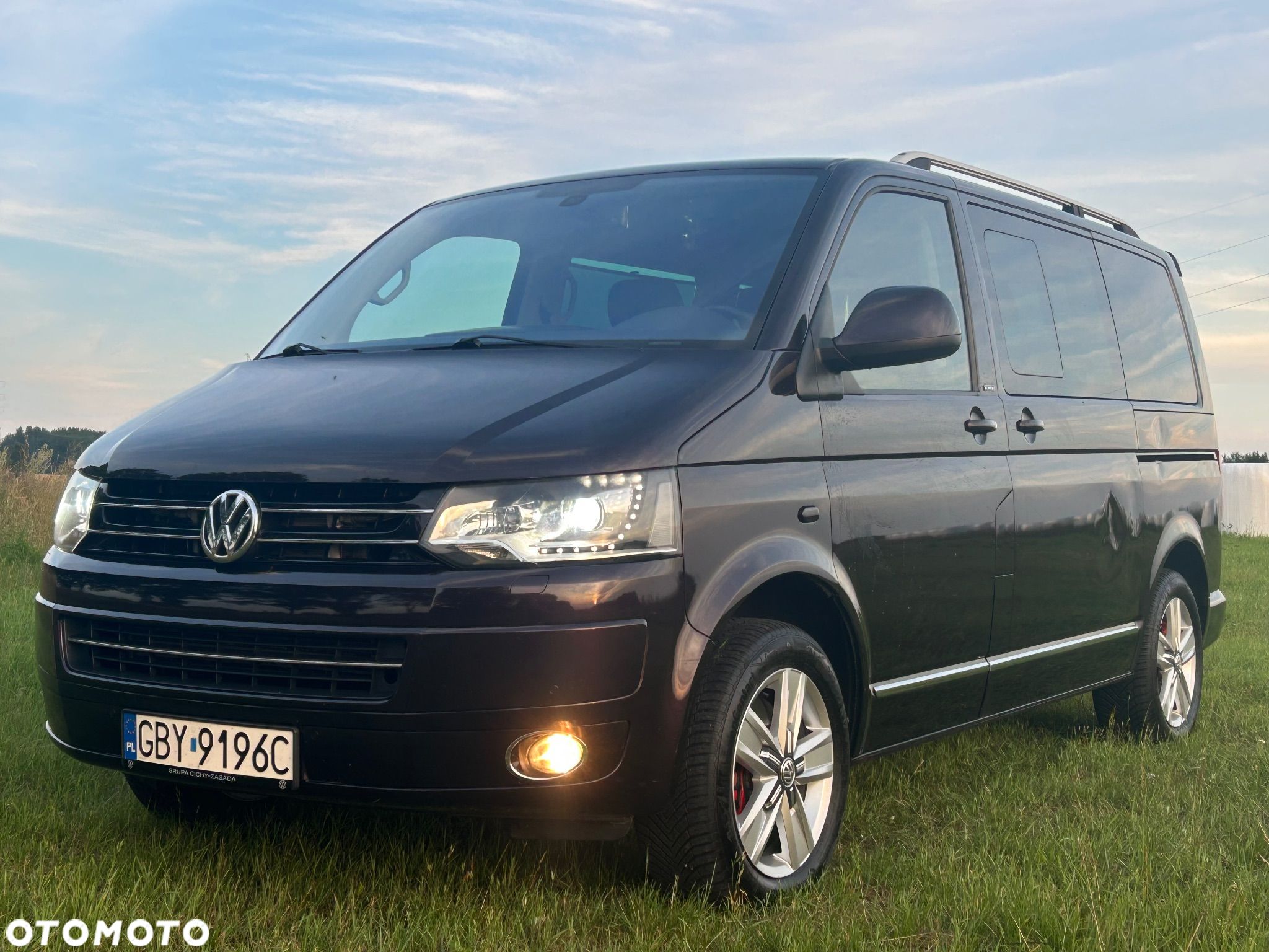 Volkswagen Multivan - 1