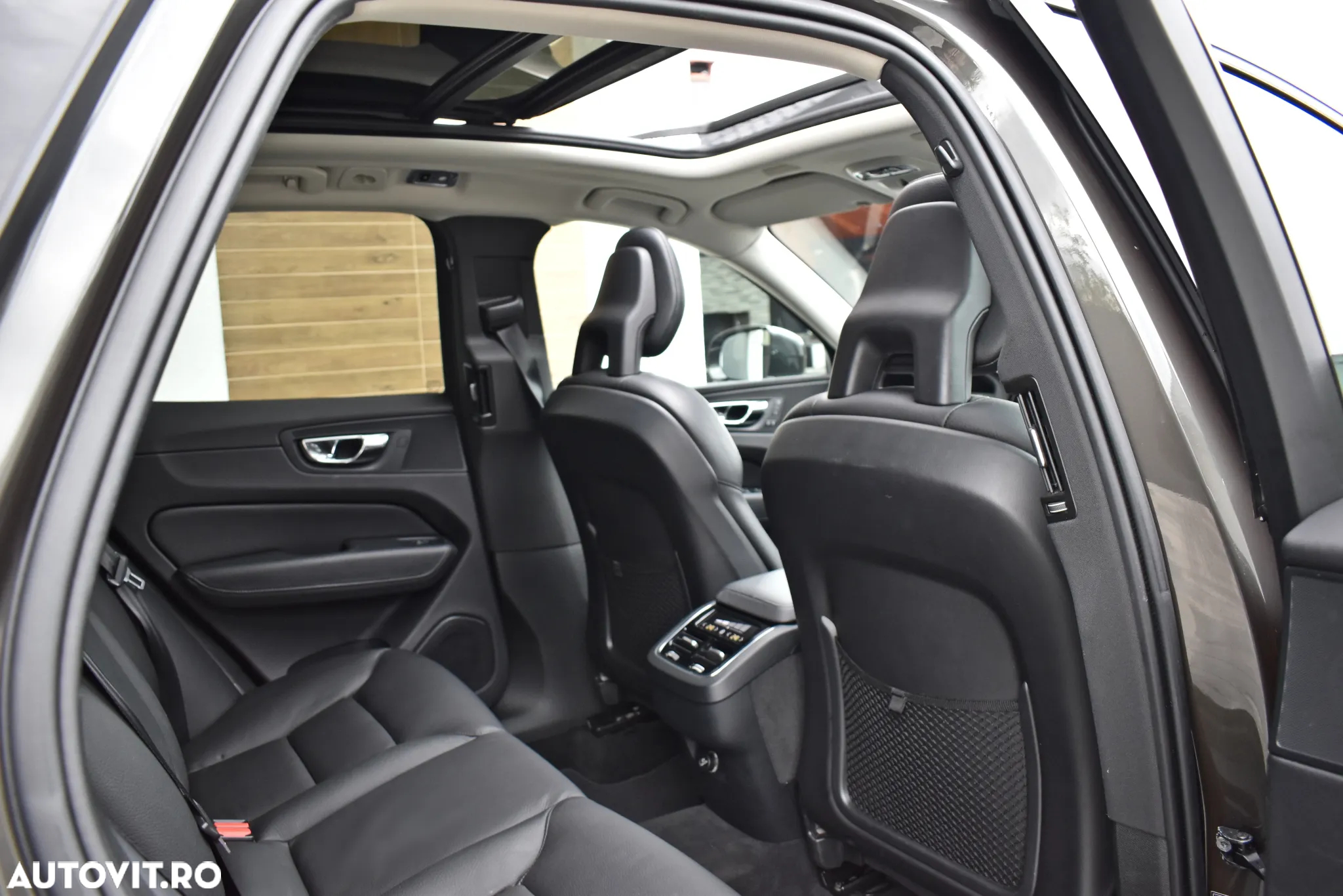 Volvo XC 60 T5 AWD Inscription - 11
