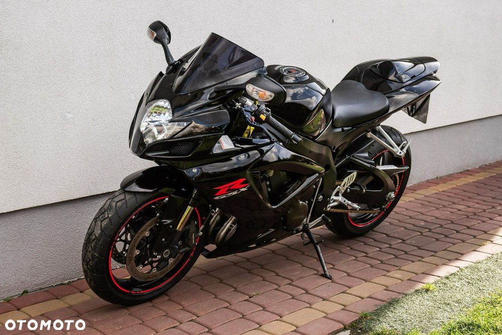 Suzuki GSX-R - 6