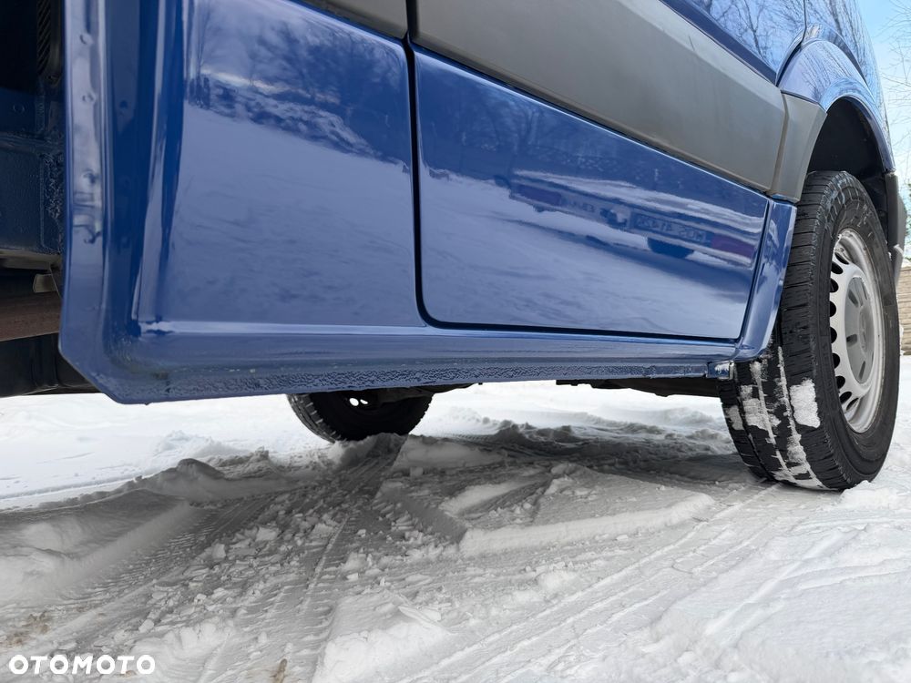 Mercedes-Benz Sprinter - 12