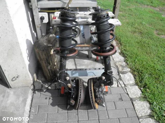 AMORTYZATOR ZWROTNICA ZAWIESZENIE RENAULT MASTER IV 2.3 DCI