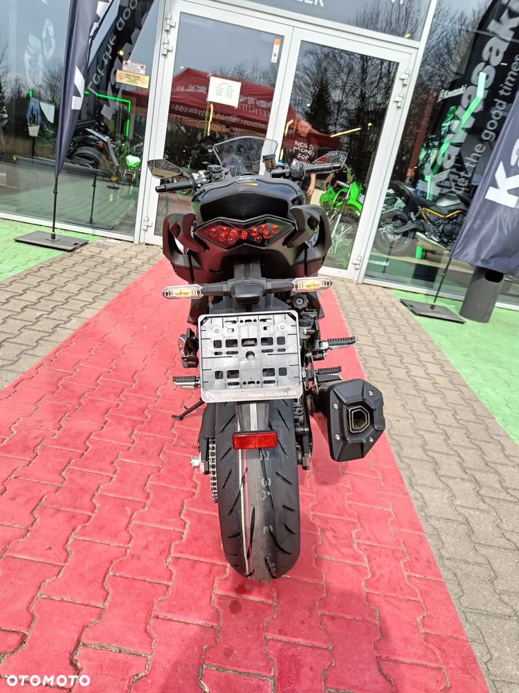 Kawasaki Ninja - 4