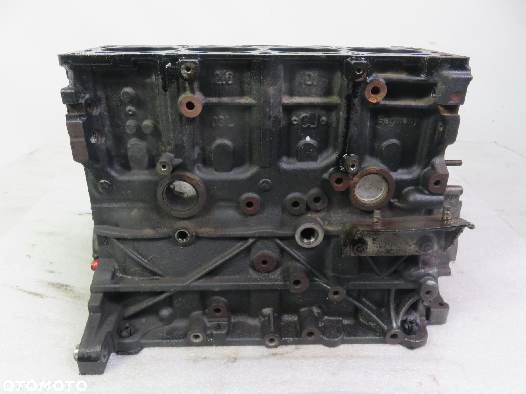 BLOK VW PASSAT B7 2.0 TDI 140 KM CFFB - 9