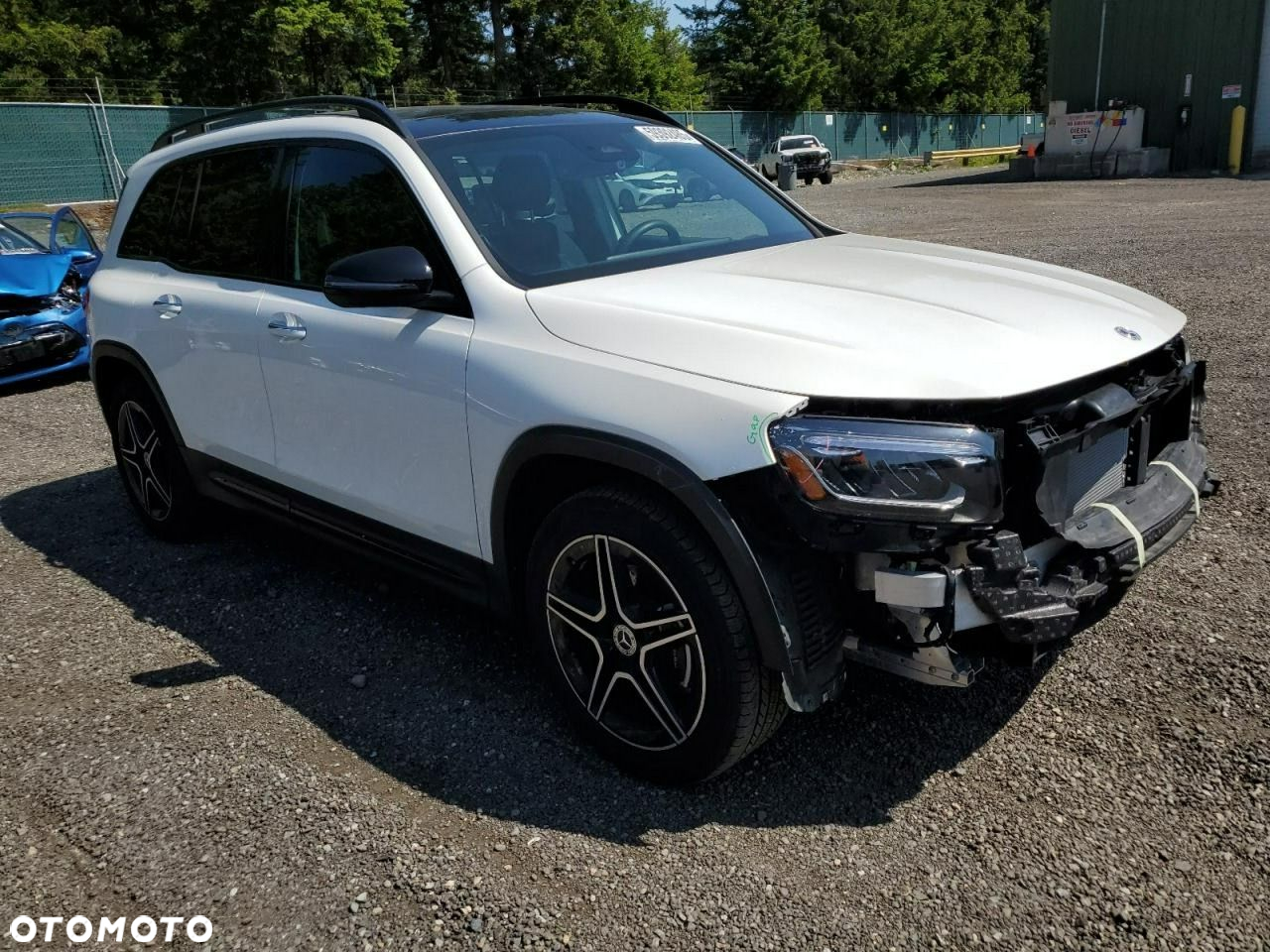 Mercedes-Benz GLB - 4