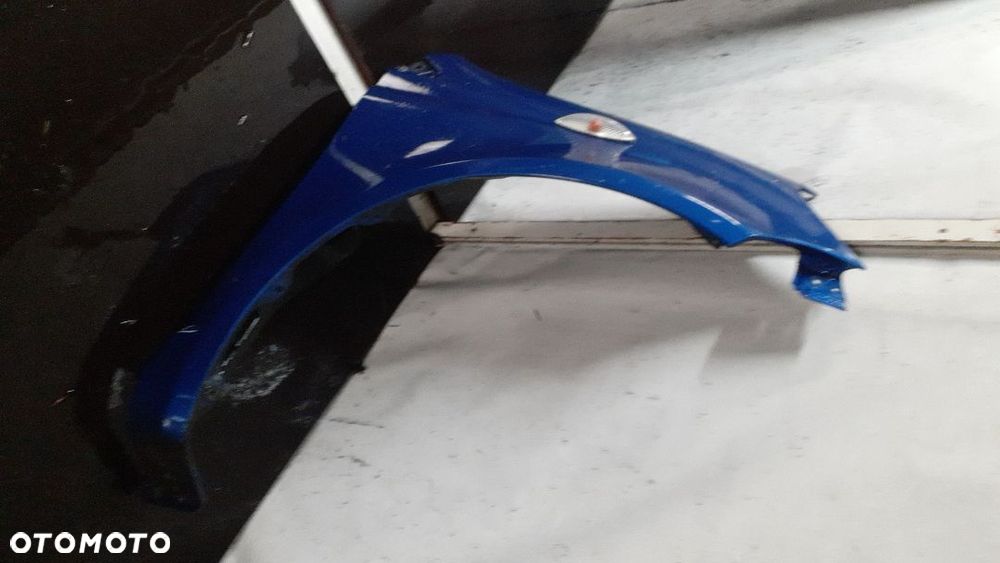 * TOYOTA YARIS I BŁOTNIK PRZEDNI  PRZÓD PRAWY 8P1 - 3