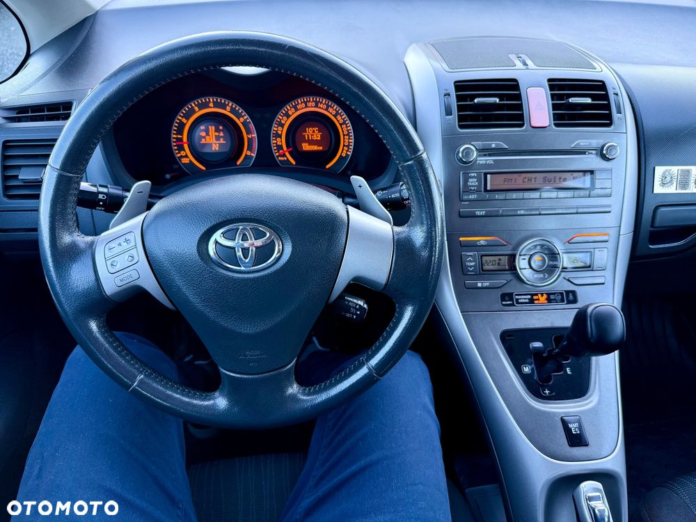 Toyota Auris 1.6 VVT-i Multimode Executive - 3