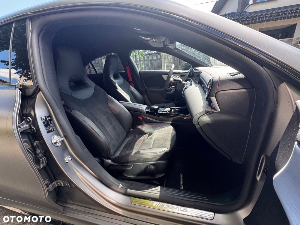 Mercedes-Benz CLA - 23