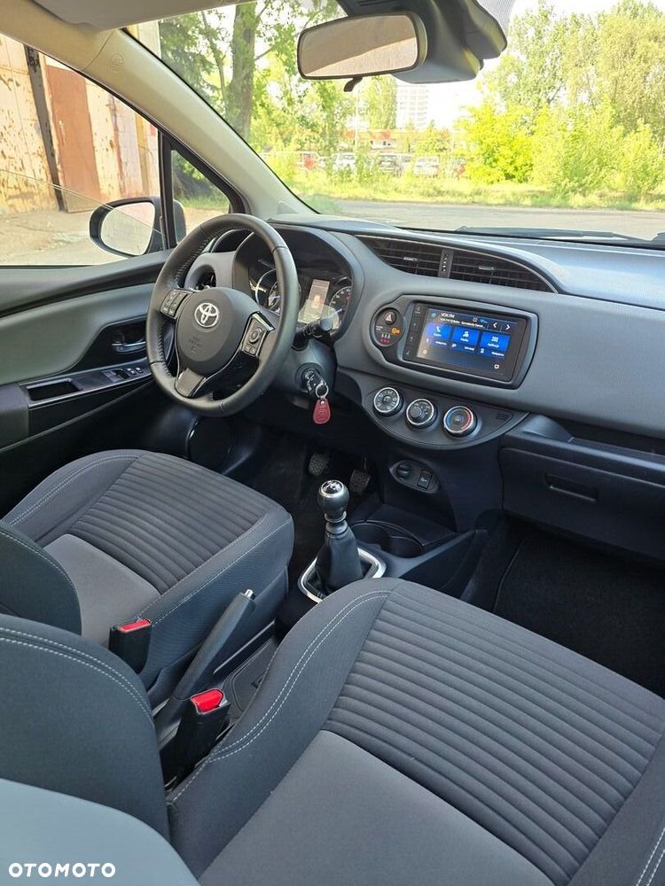 Toyota Yaris - 24