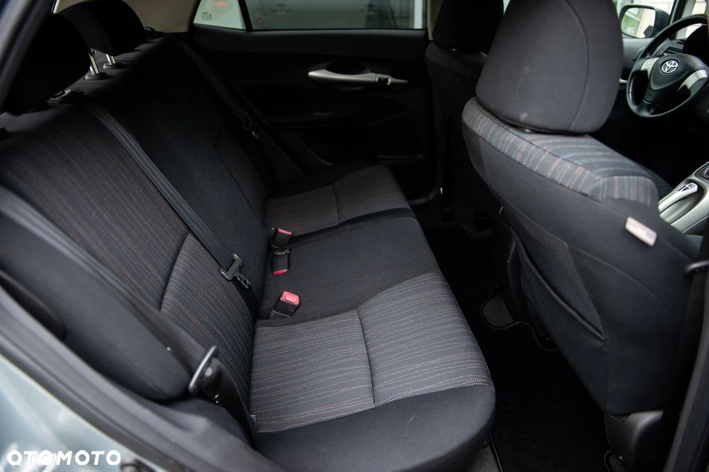 Toyota Auris 1.33 VVT-i Premium - 22