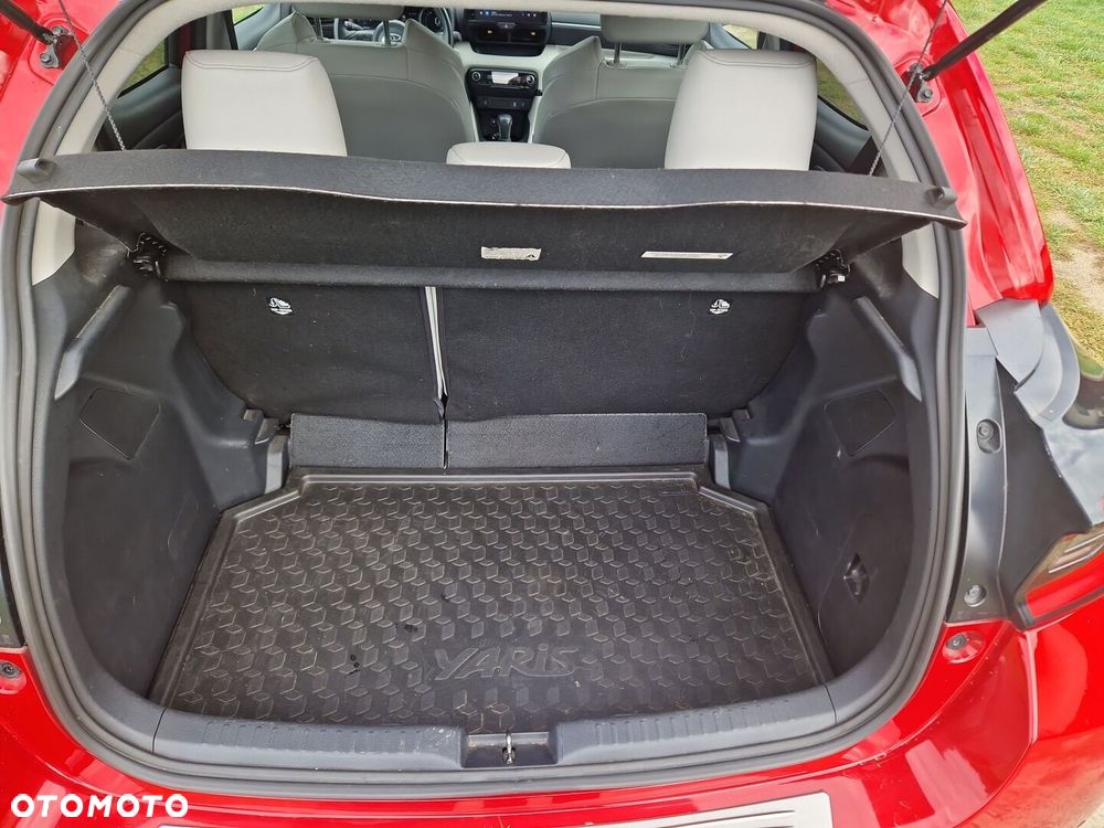 Toyota Yaris 1.5 Executive CVT - 19