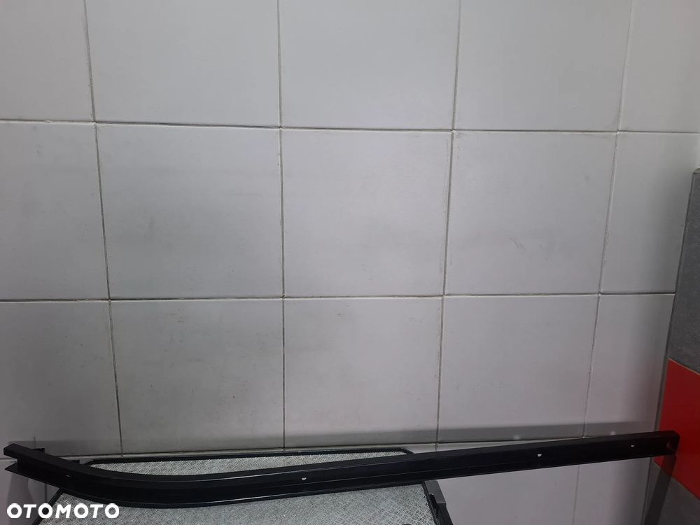 Szyna prowadnica drzwi bok lewa dolna Renault Master III IV nr 745910004R - 1