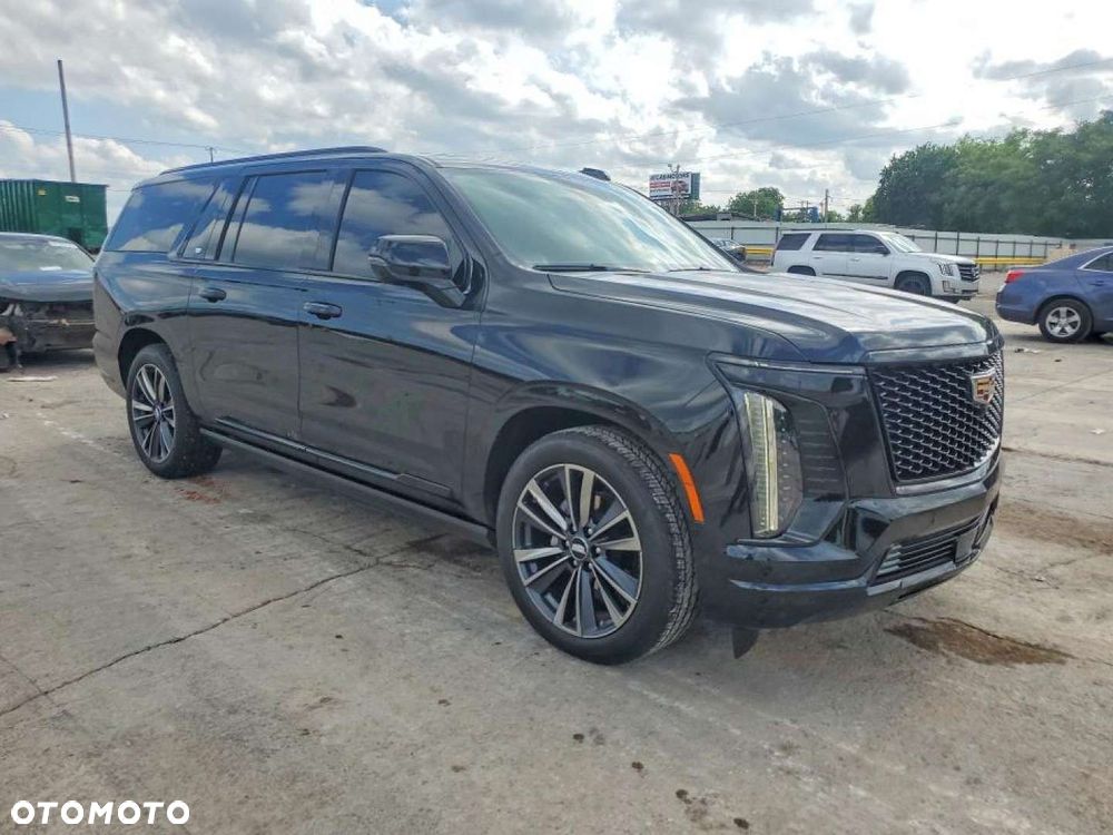 Cadillac Escalade - 5