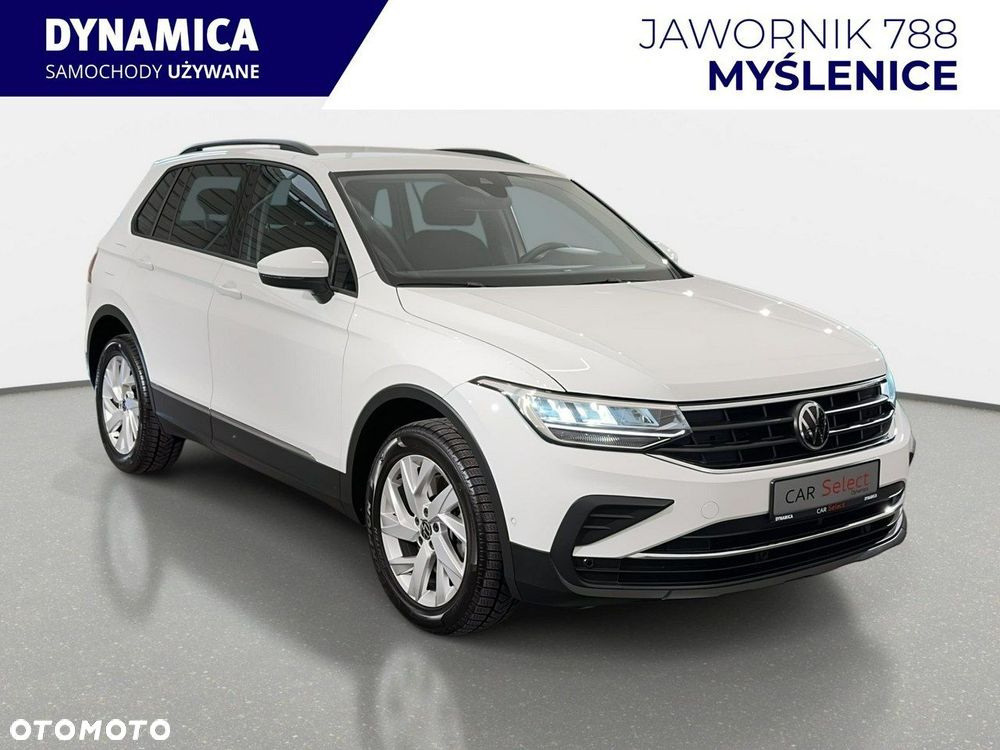 Volkswagen Tiguan - 1