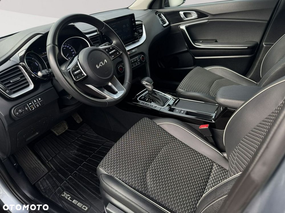 Kia XCeed - 8