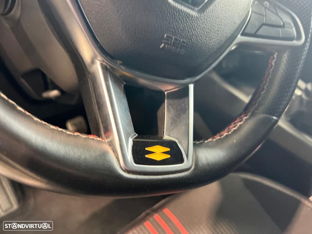 Renault Captur 1.0 TCe RS Line - 23