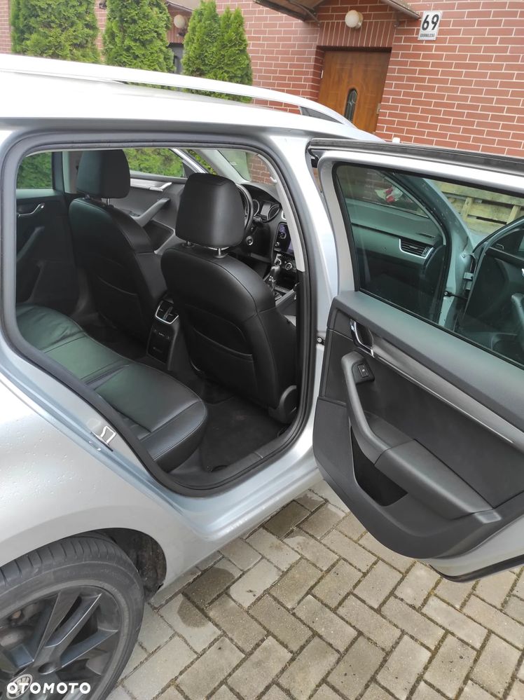 Skoda Octavia 2.0 TDI Ambition DSG - 32