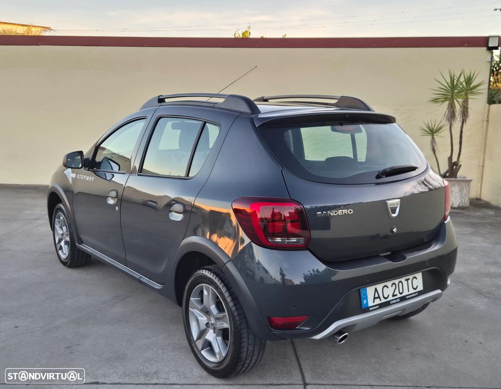 Dacia Sandero 0.9 TCe Stepway - 4