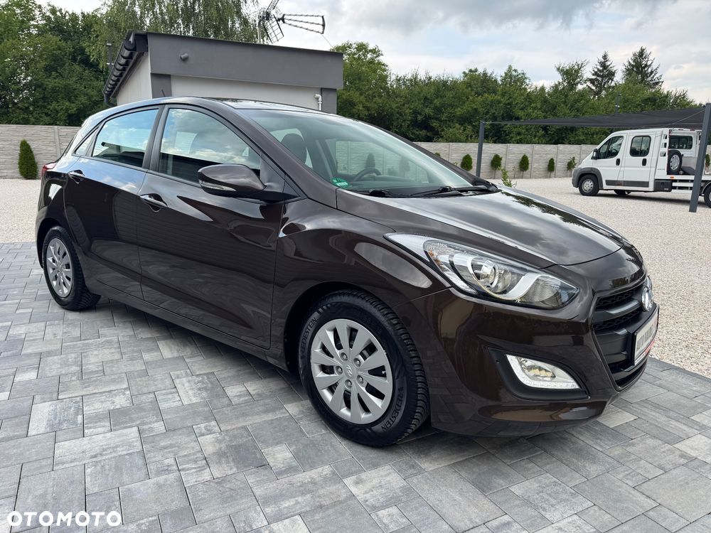 Hyundai i30 blue 1.4 Style - 14