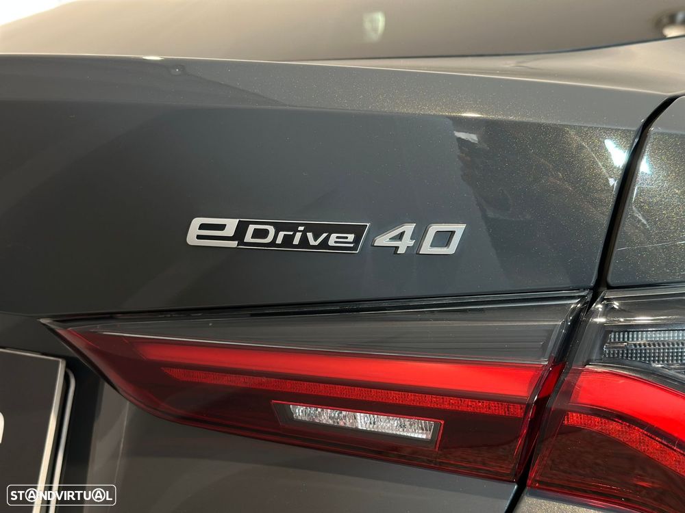 BMW i4 eDrive40 Pack Desportivo M - 50