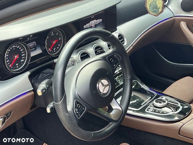 Mercedes-Benz Klasa E 220 d 9G-TRONIC - 12