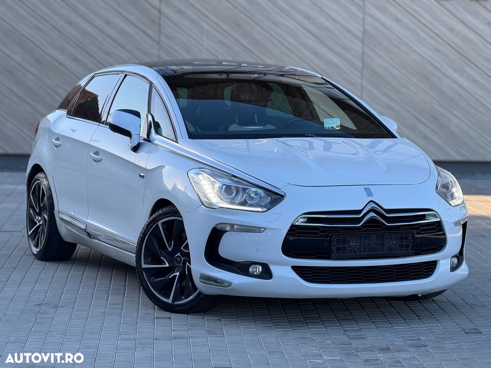 Citroën DS5 Hybrid4 EGS6 SportChic - 1