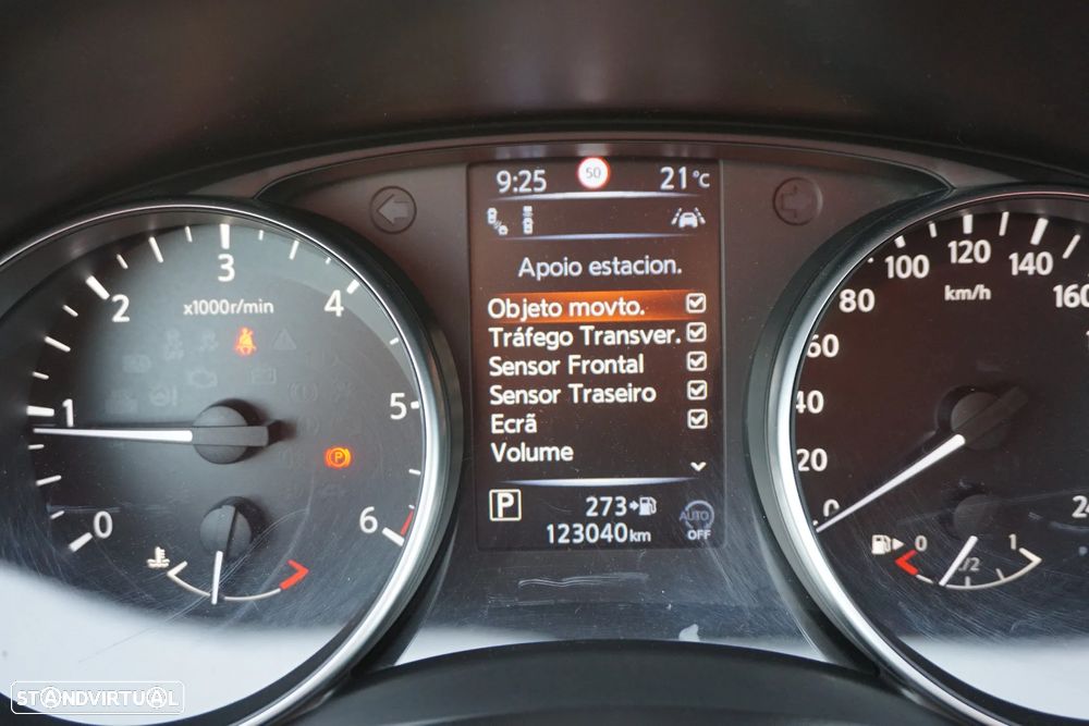 Nissan Qashqai 1.6 dCi Xtronic N-Connecta - 43