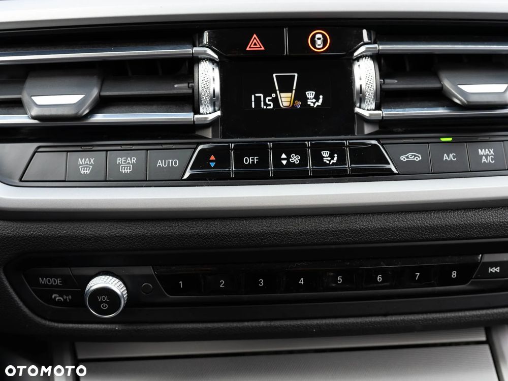 BMW Seria 3 318d - 30