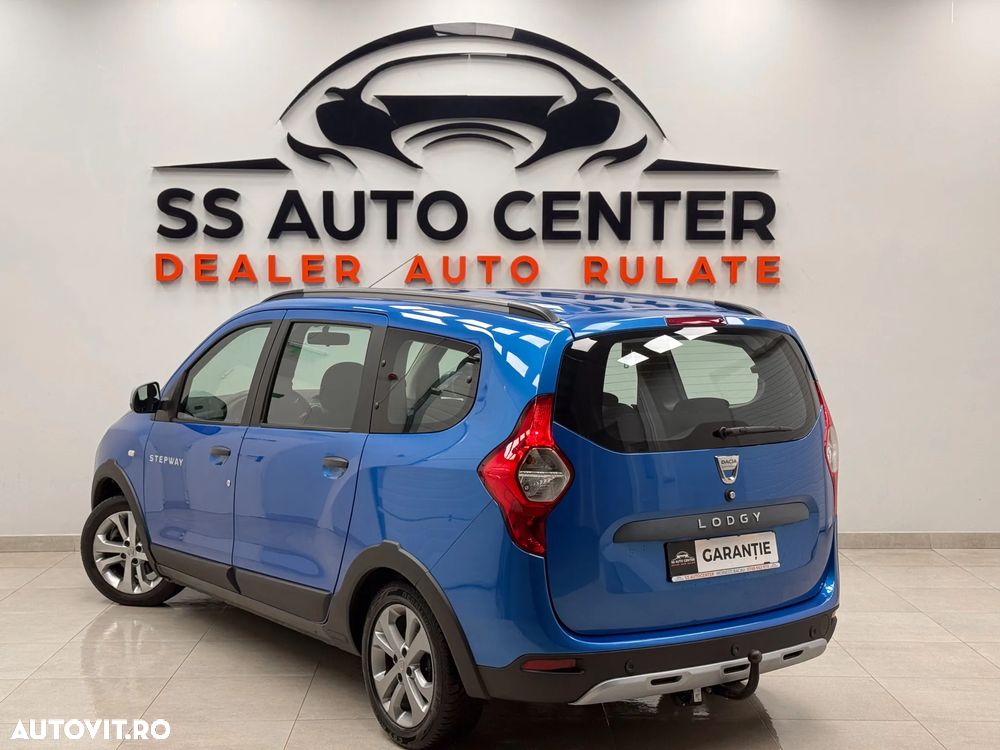 Dacia Lodgy TCe 115 Stepway - 4