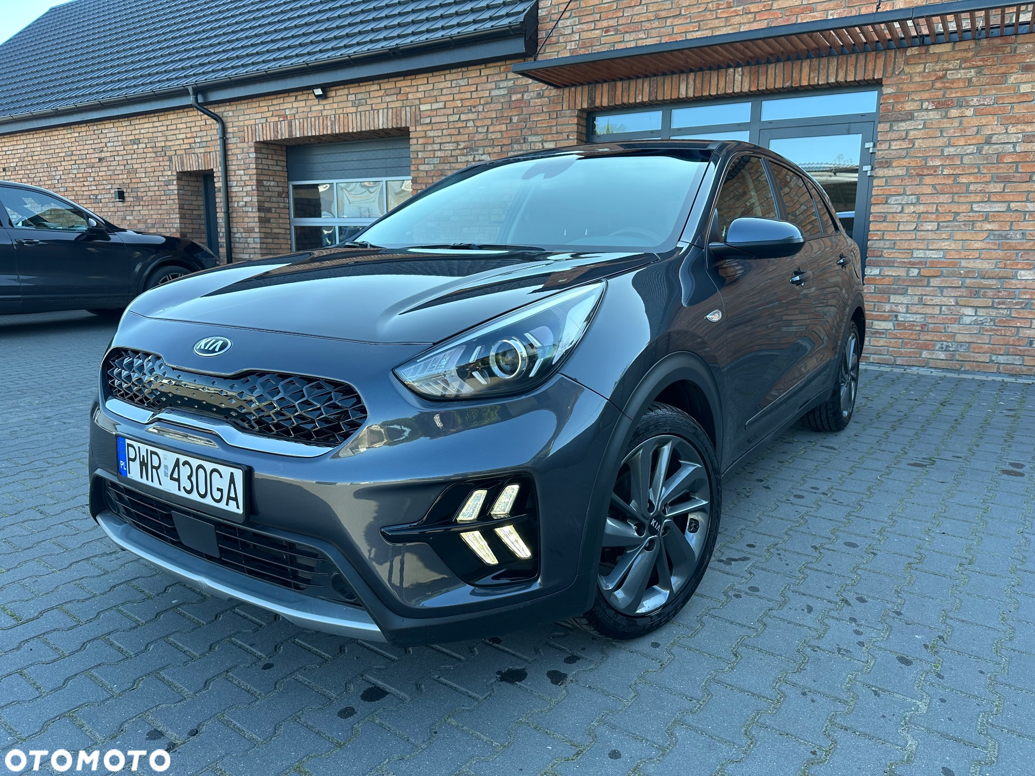 Kia Niro 1.6 GDI Hybrid L Business Line - 16