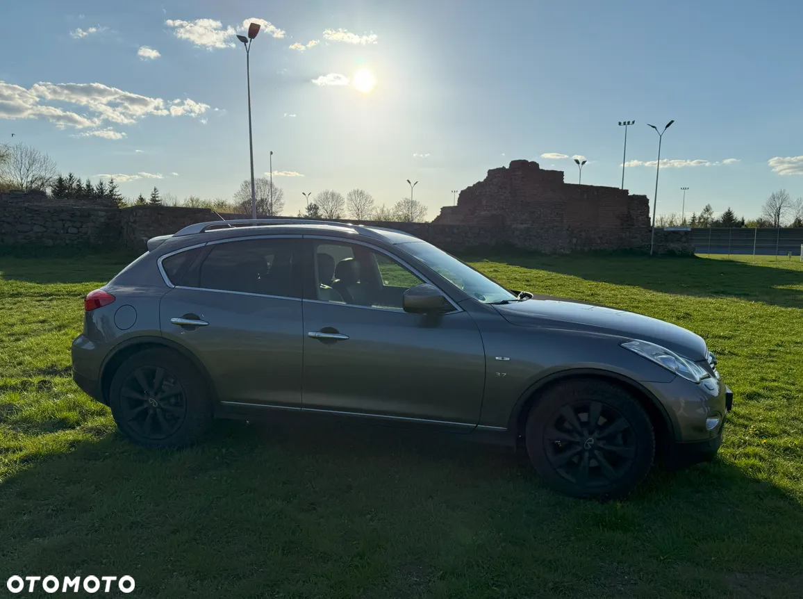 Infiniti QX50 3.7 GT Premium - 7