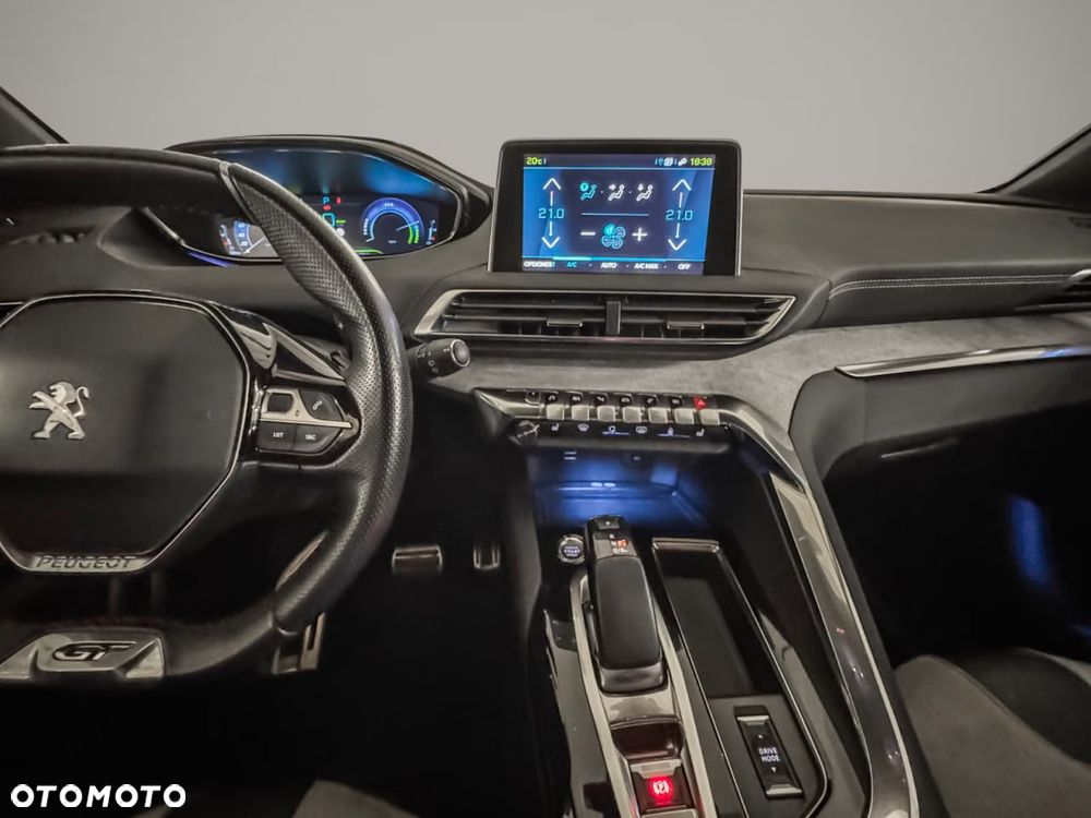 Peugeot 3008 1.6 PureTech Hybrid4 PHEV Allure Pack S&S EAT8 - 23