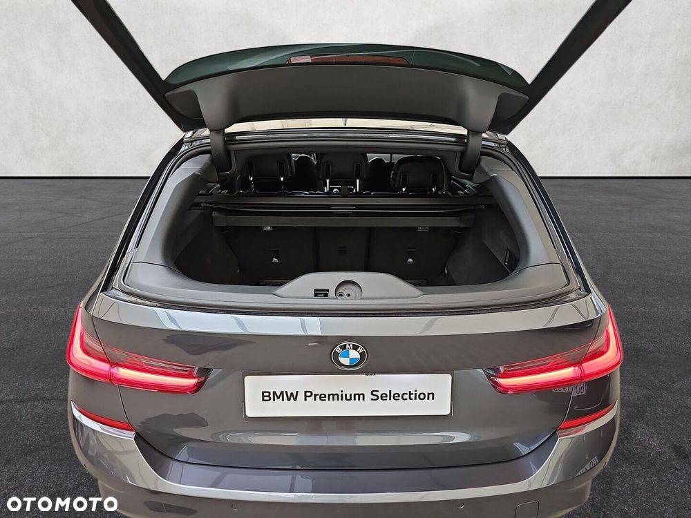 BMW Seria 3 320d xDrive - 32