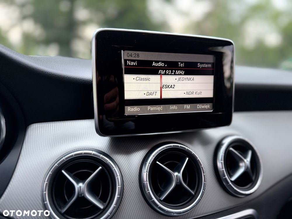 Mercedes-Benz CLA 200 AMG Line - 10