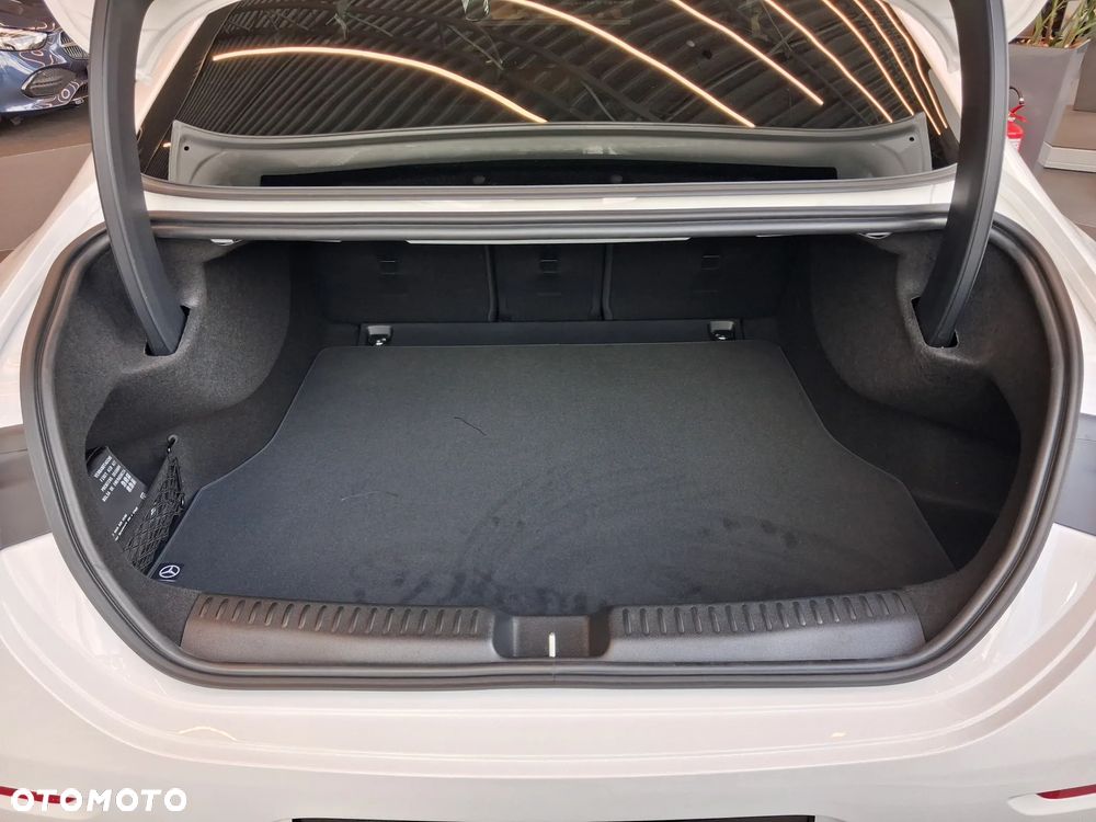 Mercedes-Benz CLA 200 mHEV 8G-DCT - 12
