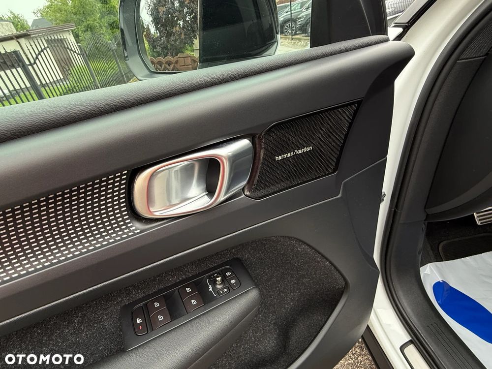 Volvo XC 40 T5 AWD R-Design - 29